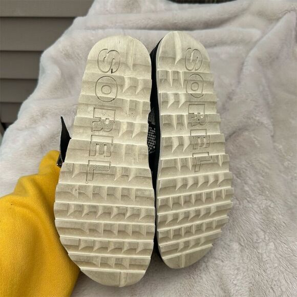 Sorel Women's Slide Sandals Size 9 Black Snake Print Buckle Detail - Picture 5 of 6